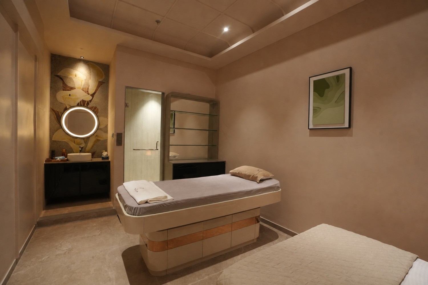 Clay mask facial therapy